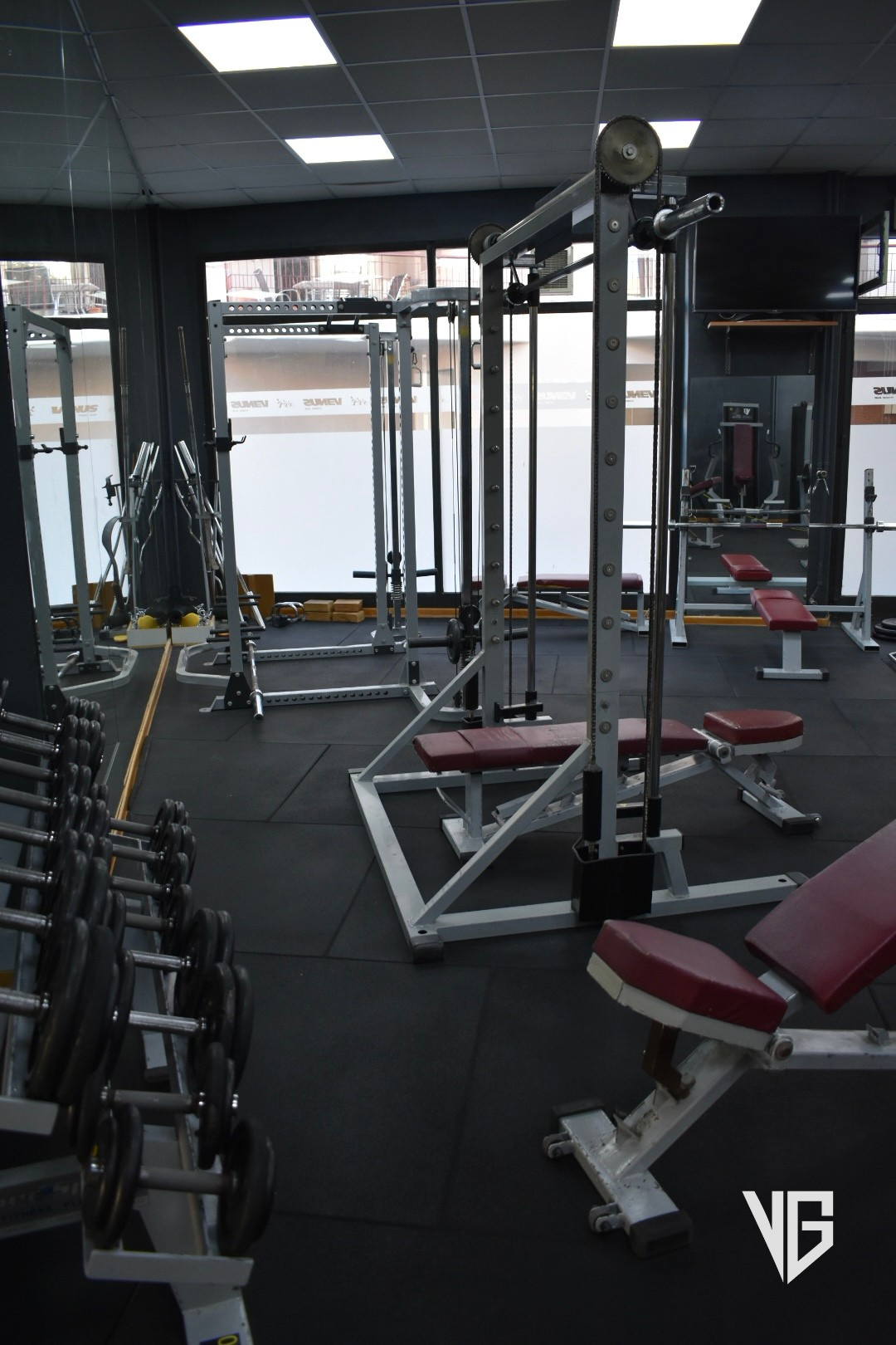 WEIGHT ROOM