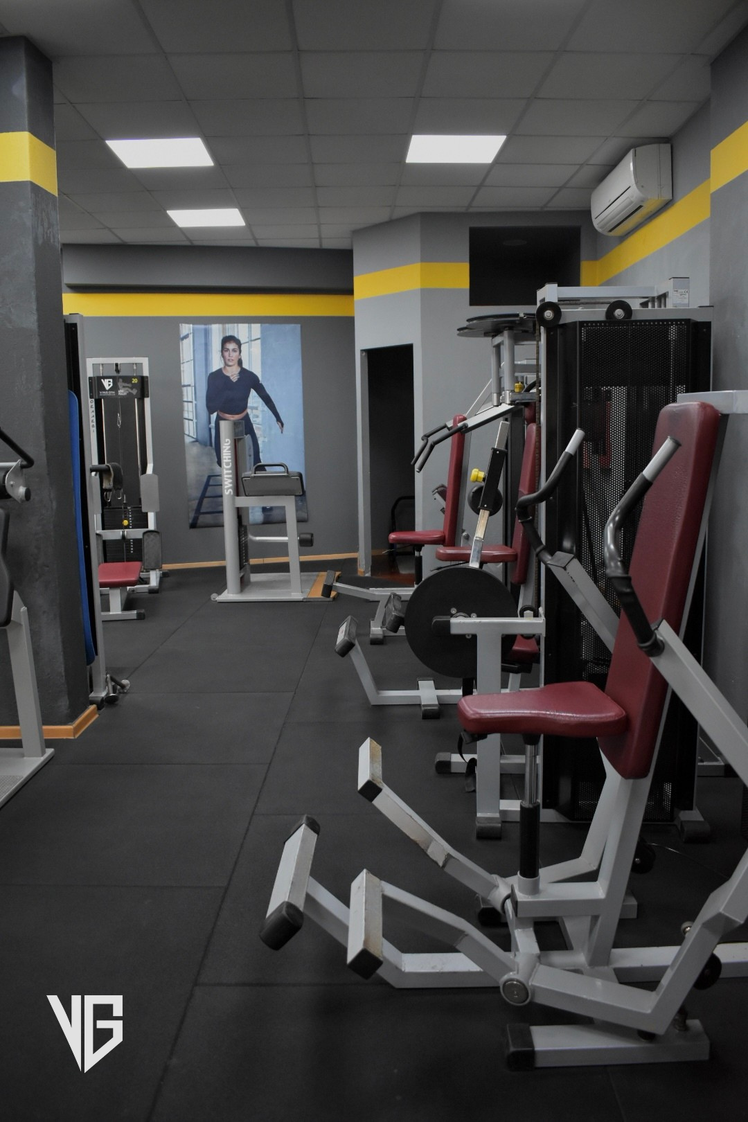 WEIGHT ROOM