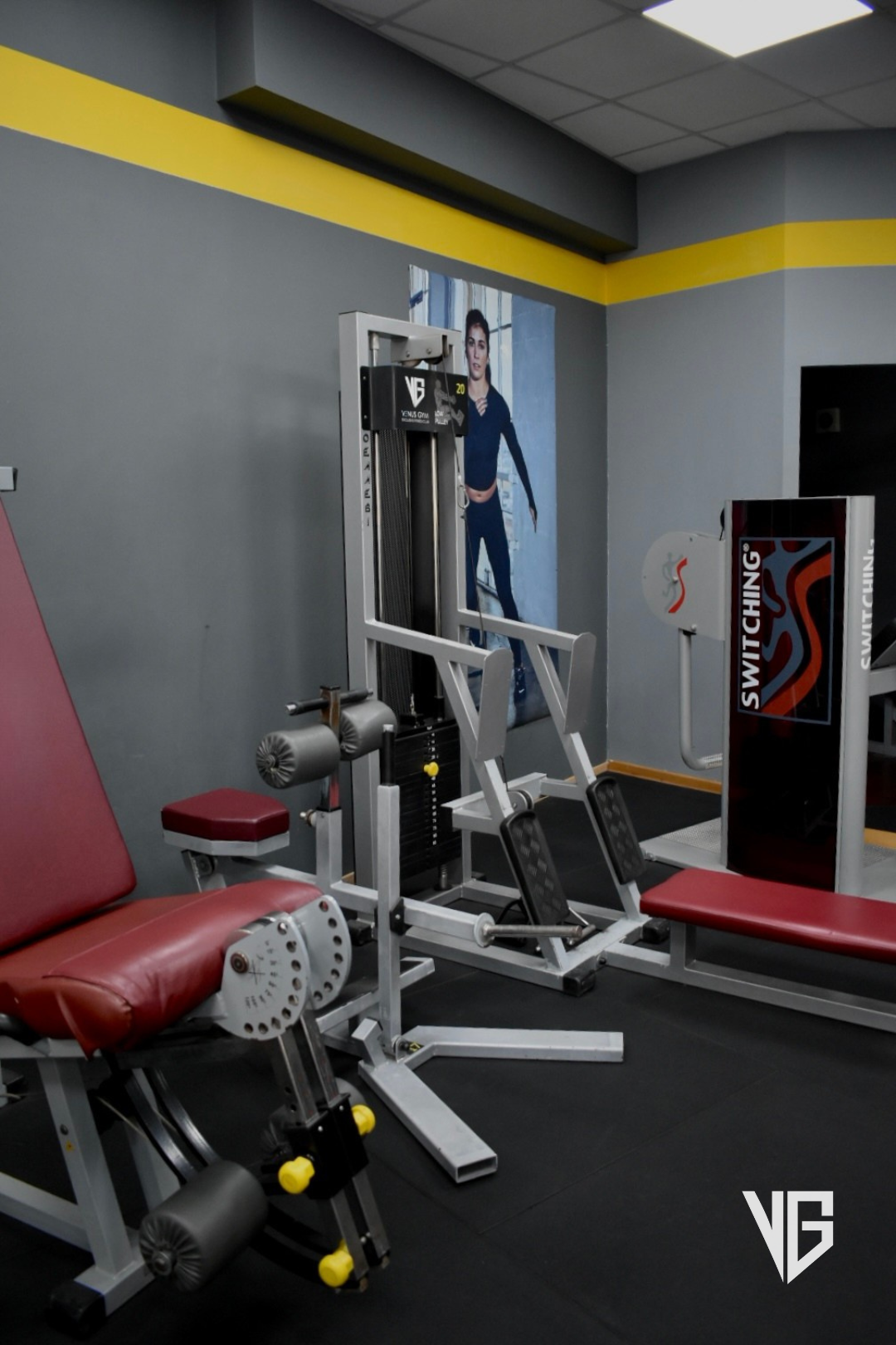 WEIGHT ROOM