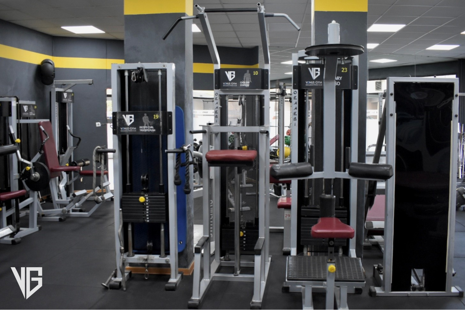 WEIGHT ROOM
