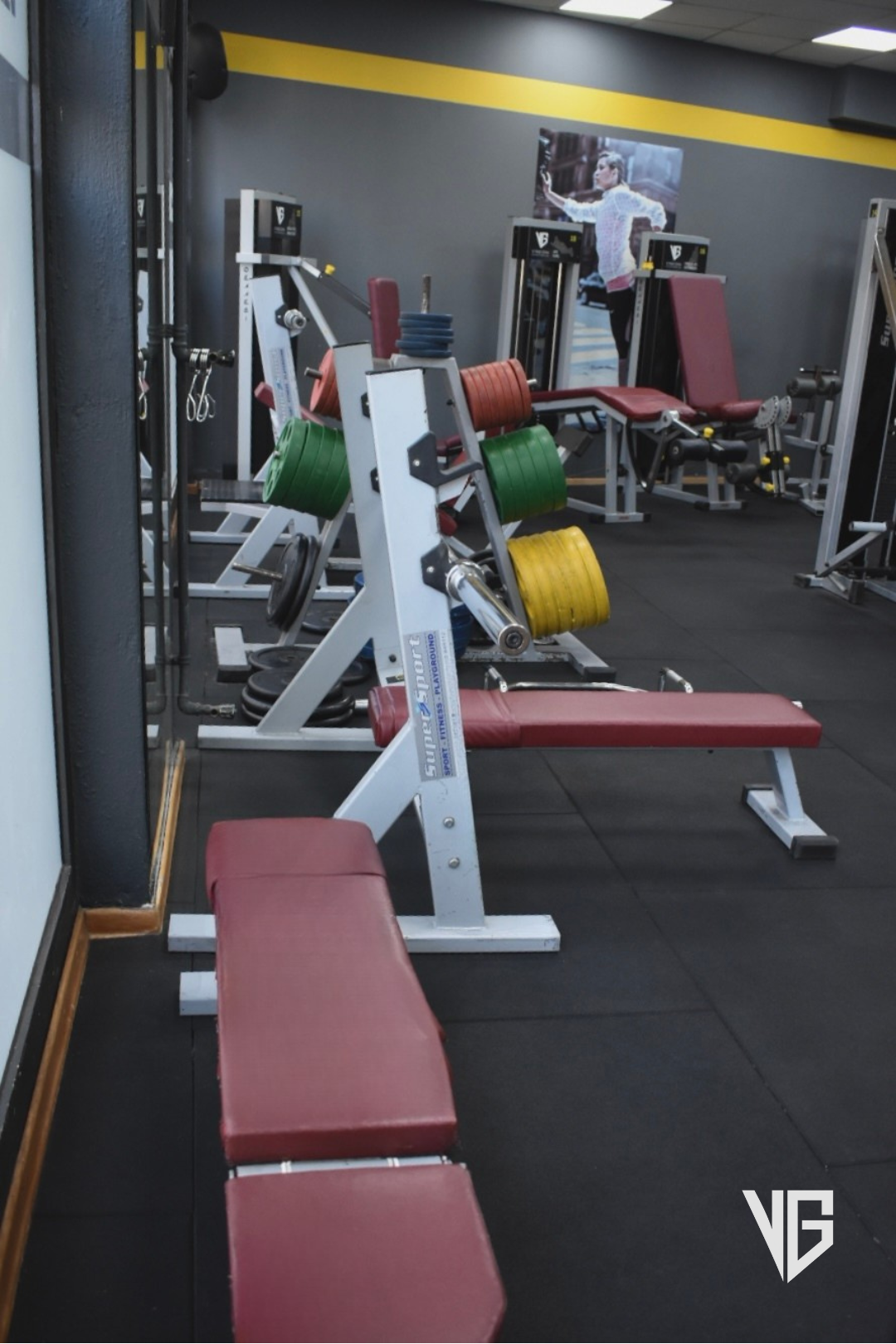 WEIGHT ROOM