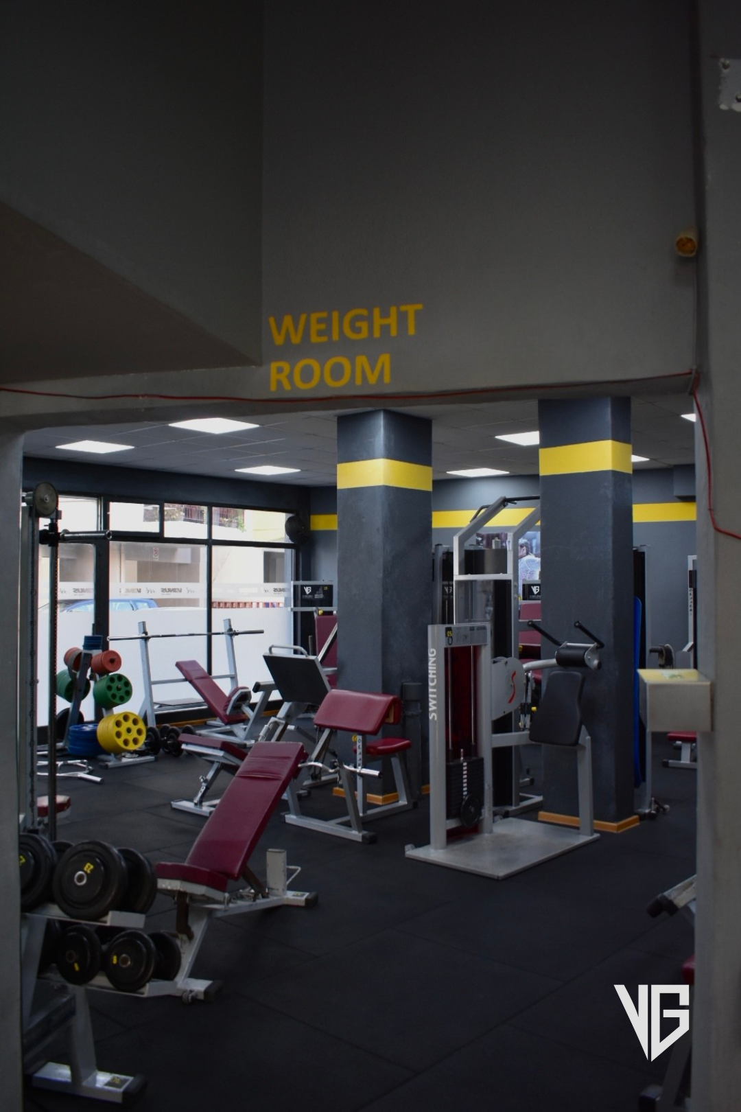 WEIGHT ROOM