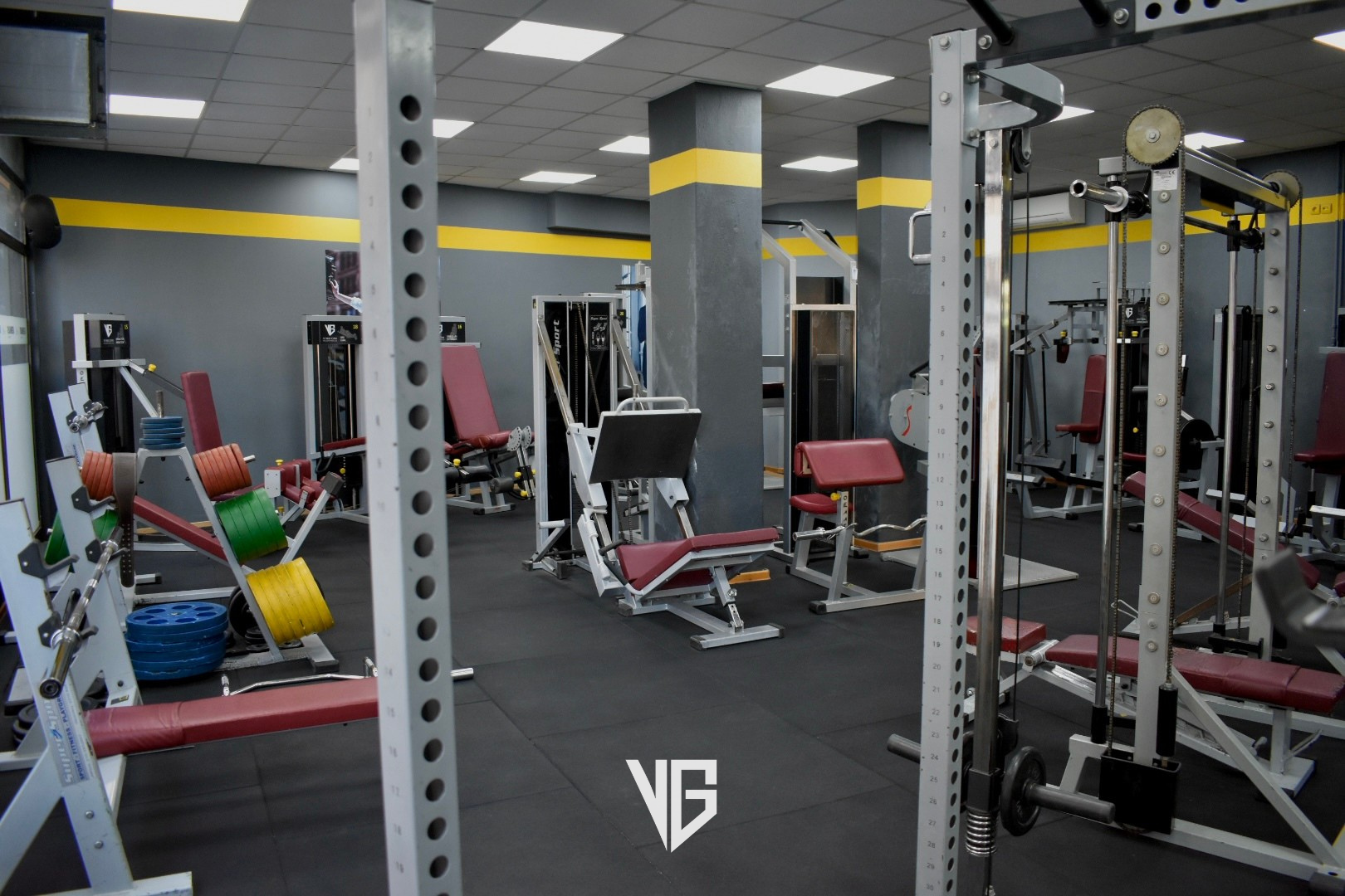 WEIGHT ROOM
