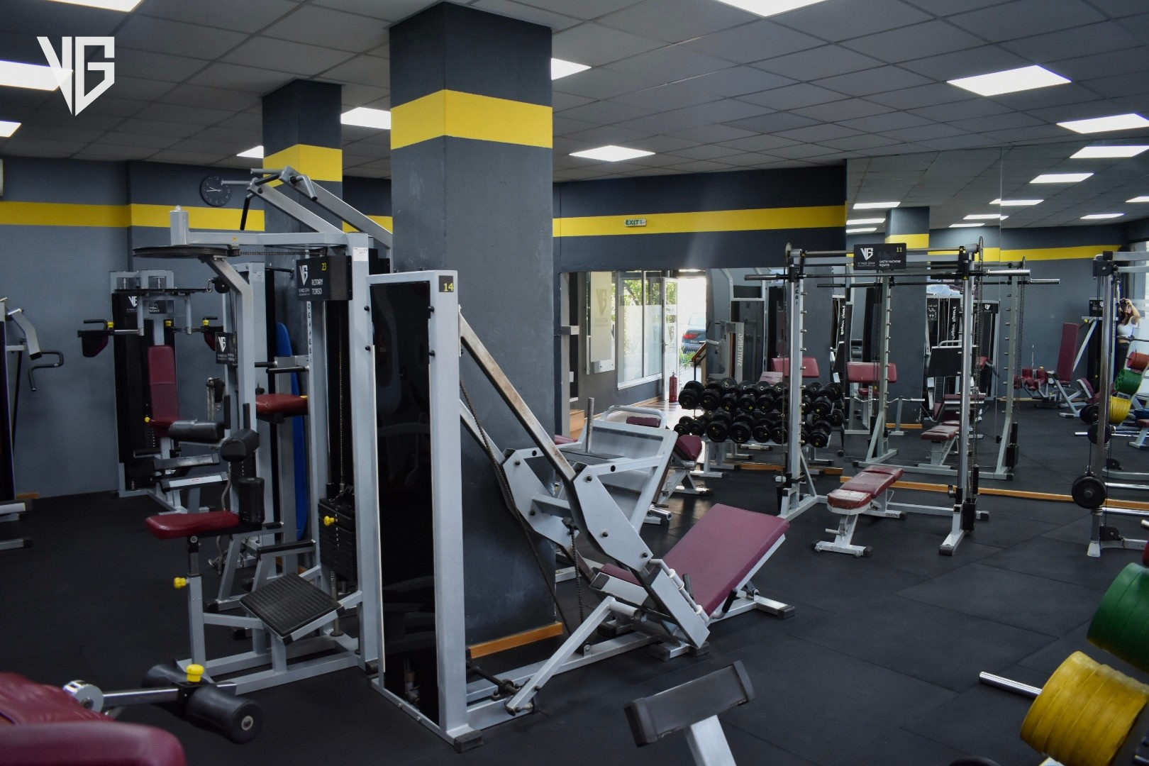 WEIGHT ROOM