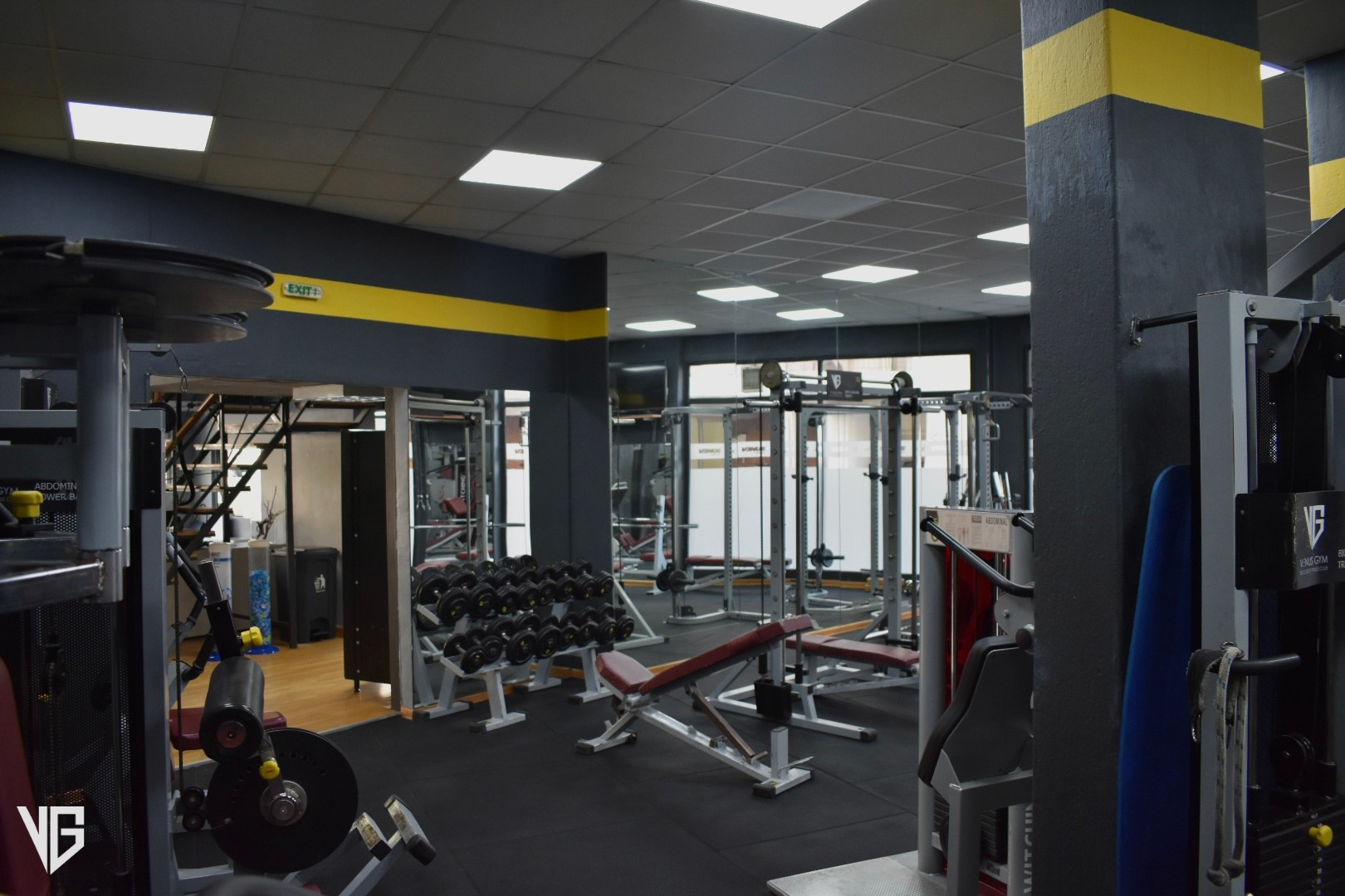 WEIGHT ROOM